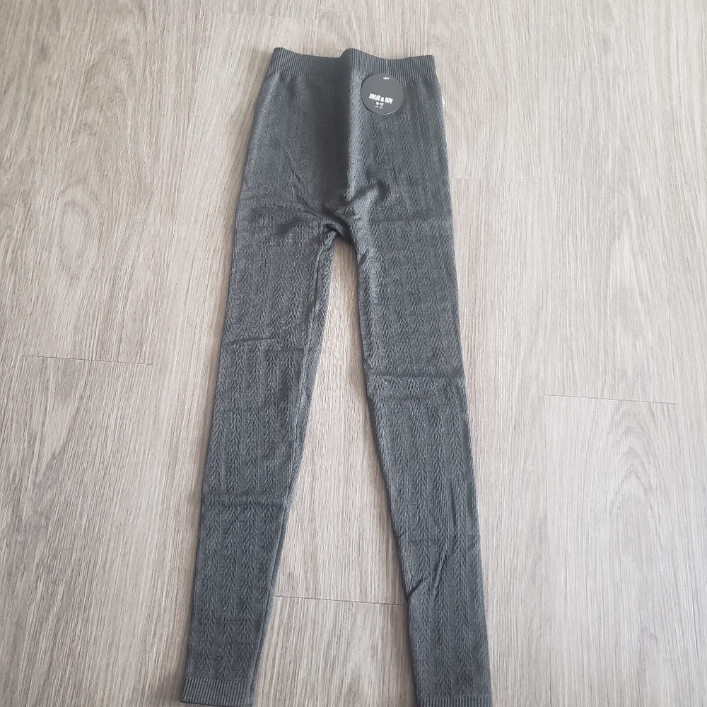 NWT JOLIE & JOY GREY LEGGINGS